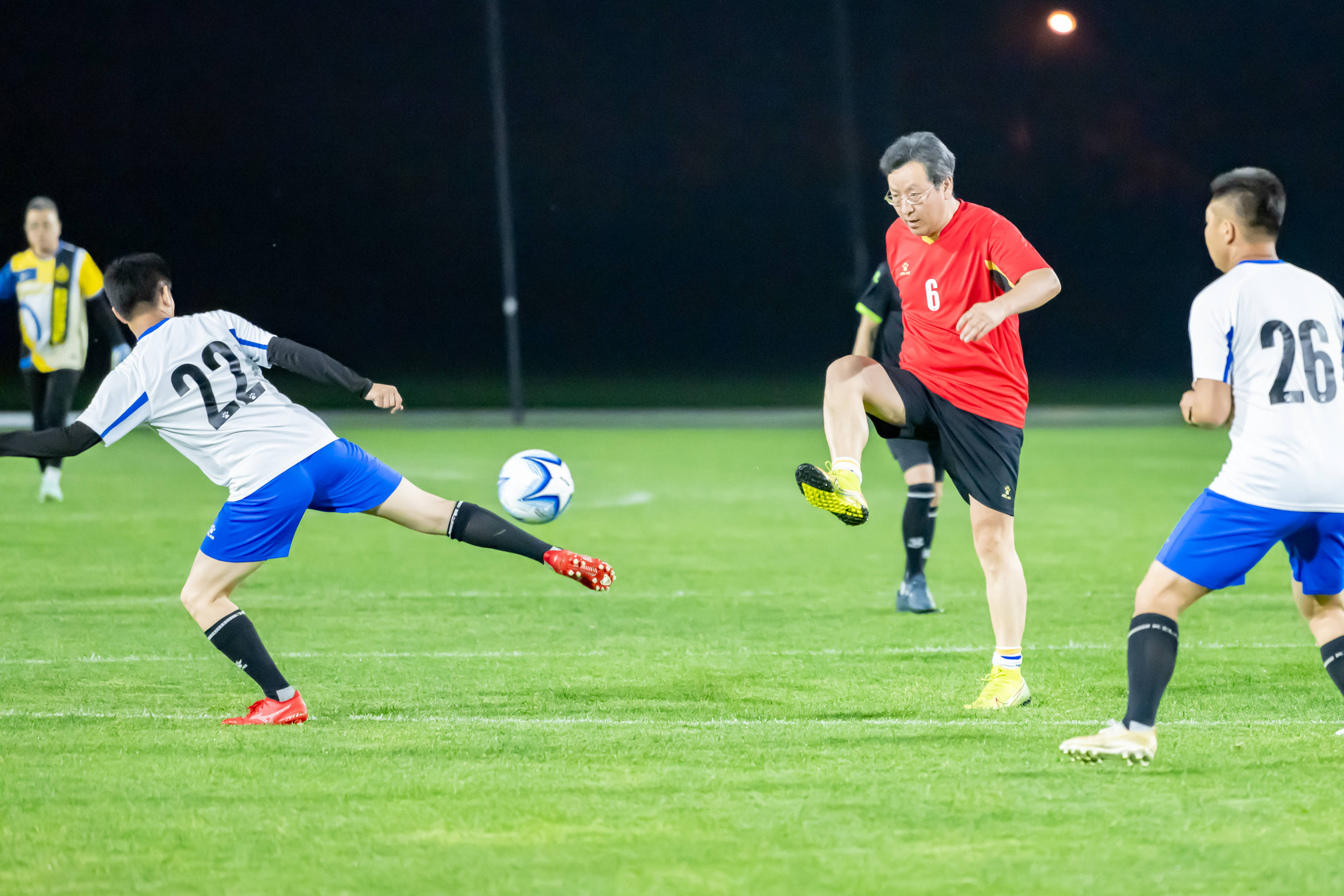 逐落下帷幕 逐落下帷幕