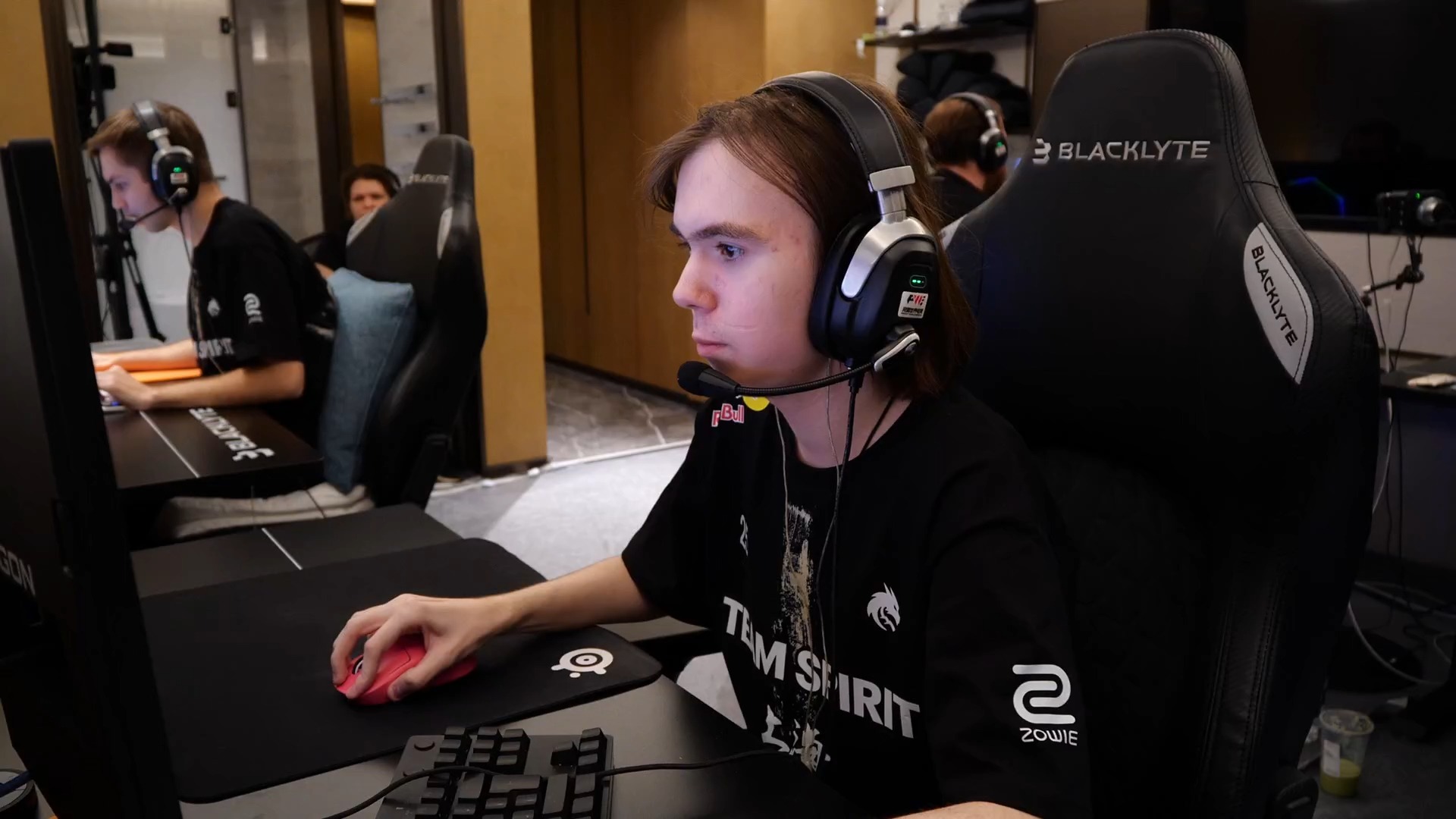 现出的竞争 现出的竞争